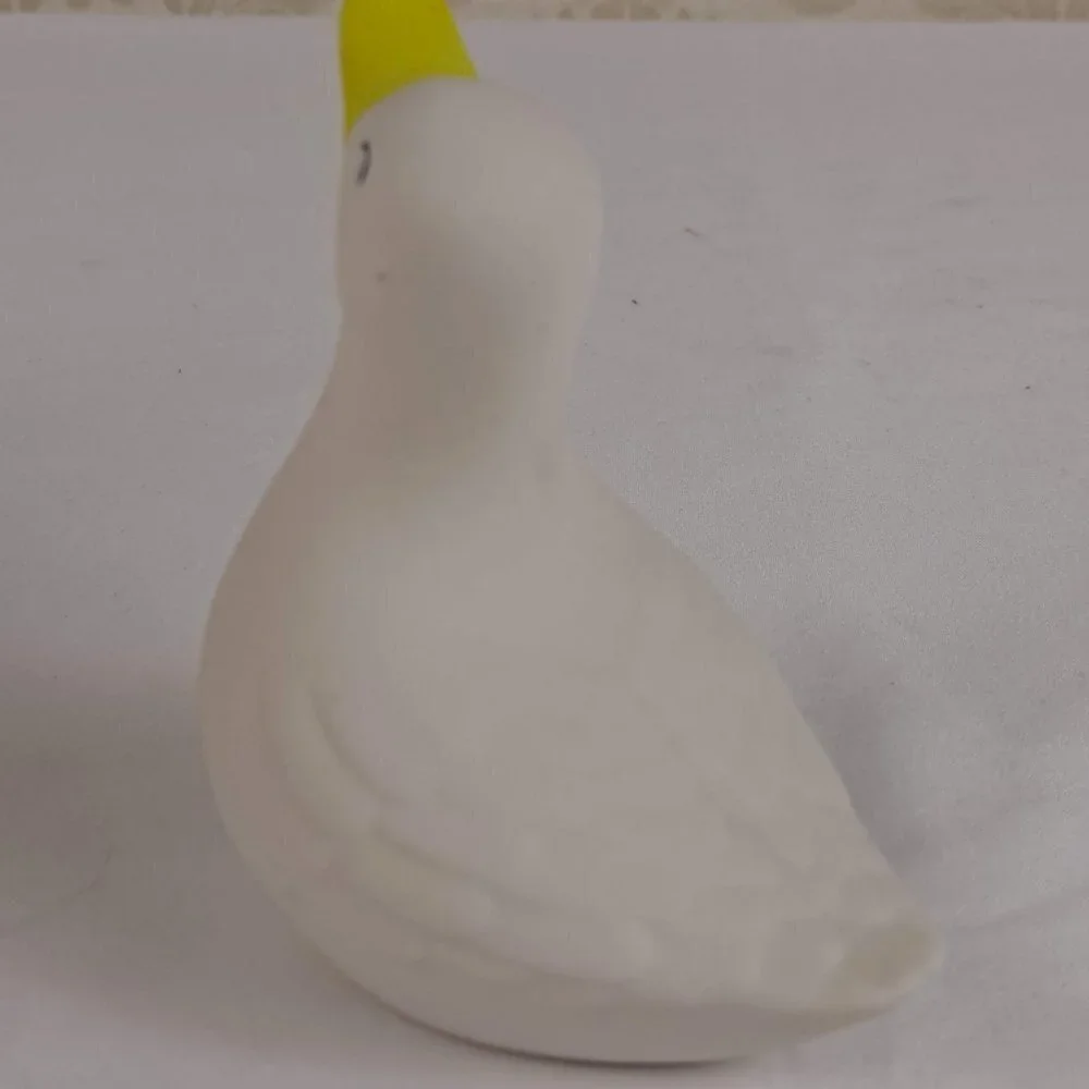 Highbank Porcelain Medium White Duck Figurine #S008 Lochgilphead Scotland